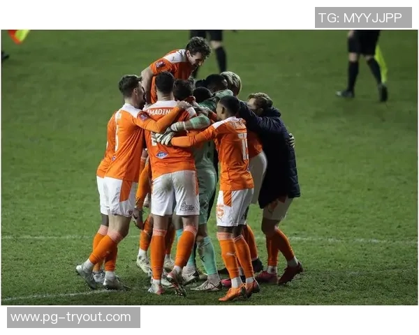 英超激战莱比锡大胜里昂点球大战引发全场狂欢与热议