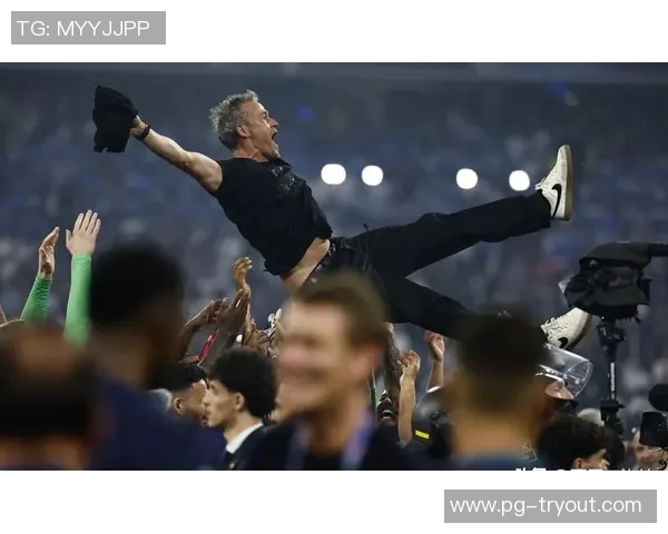 多特蒙德大胜巴黎圣日耳曼六球狂欢背后的精彩瞬间与战术解析