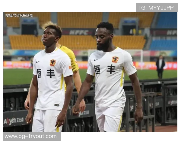 中超赛场尤文图斯与里昂握手言和转会传闻引发热议