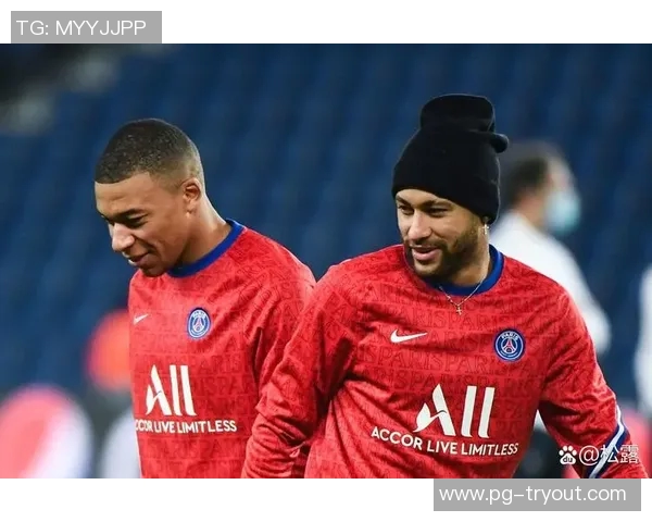 世界杯惊现冷门曼联与AC米兰战成平局引发转会热议