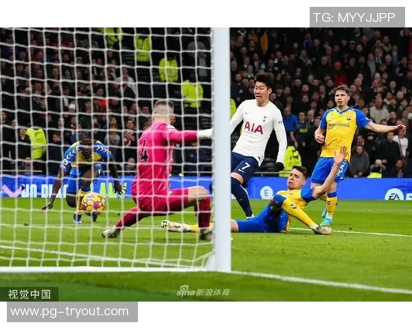 足总杯激战巴萨逆转热刺乌龙球成关键瞬间引爆全场