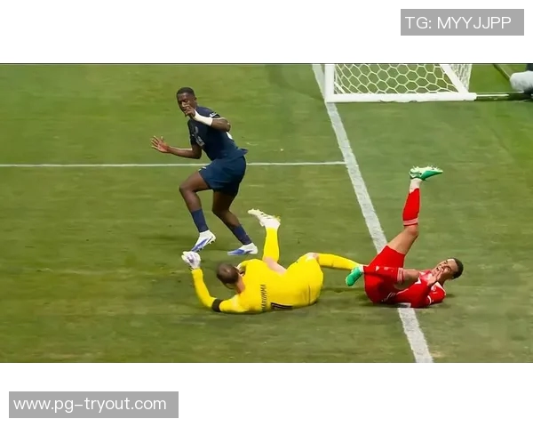 足总杯激情对决巴黎圣日耳曼险胜那不勒斯乌龙球成关键时刻